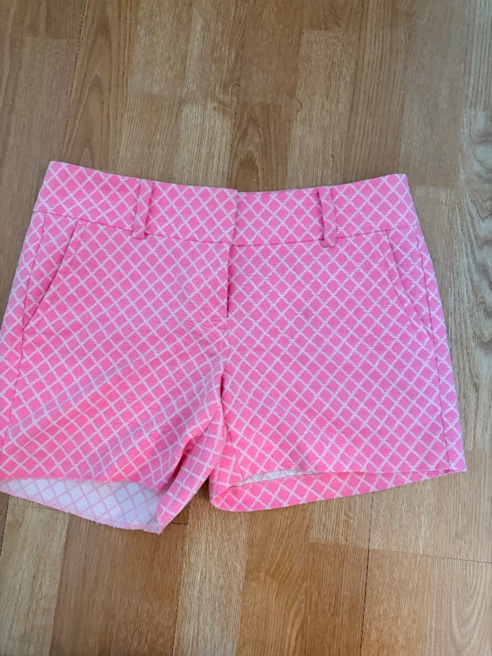 Ann Taylor Pink Patterned Shorts – Size 6
